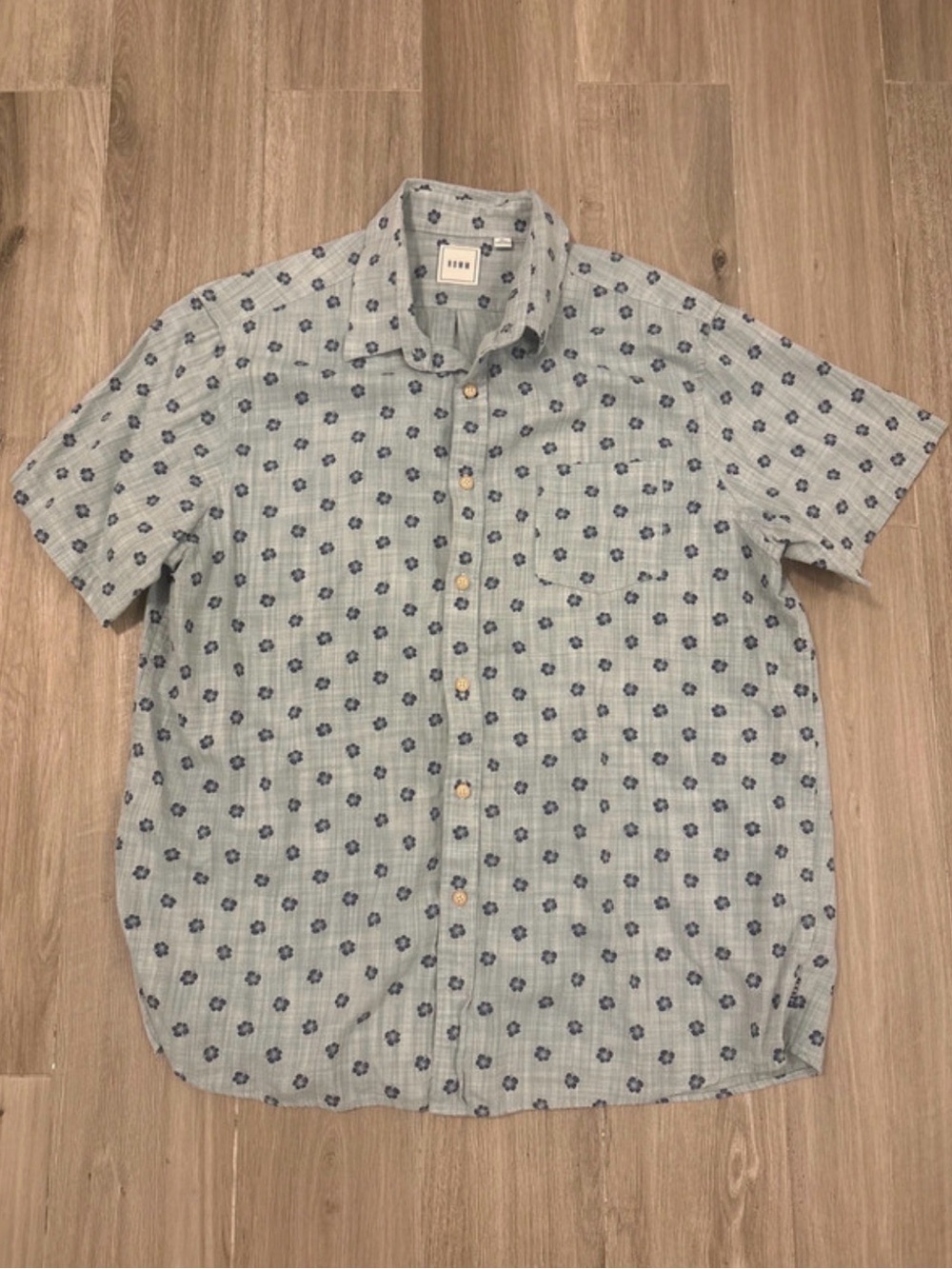 Casual Light Blue Short-Sleeve Button-Down Shirt - Unknown Brand